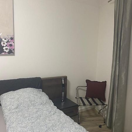 Tatra Apartment By The Danube Fully Accessible Budapest Exteriör bild
