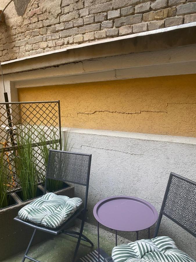 Tatra Apartment By The Danube Fully Accessible Budapest Exteriör bild