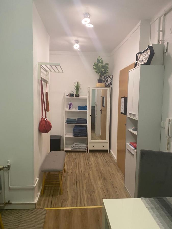 Tatra Apartment By The Danube Fully Accessible Budapest Exteriör bild
