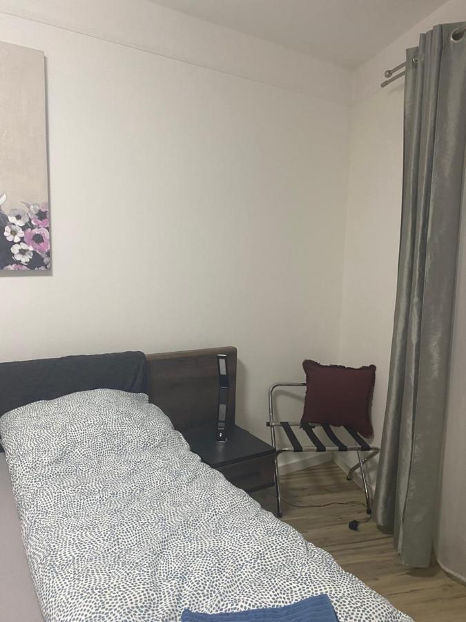 Tatra Apartment By The Danube Fully Accessible Budapest Exteriör bild