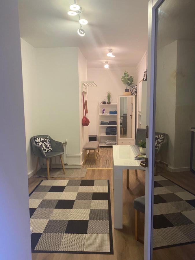 Tatra Apartment By The Danube Fully Accessible Budapest Exteriör bild